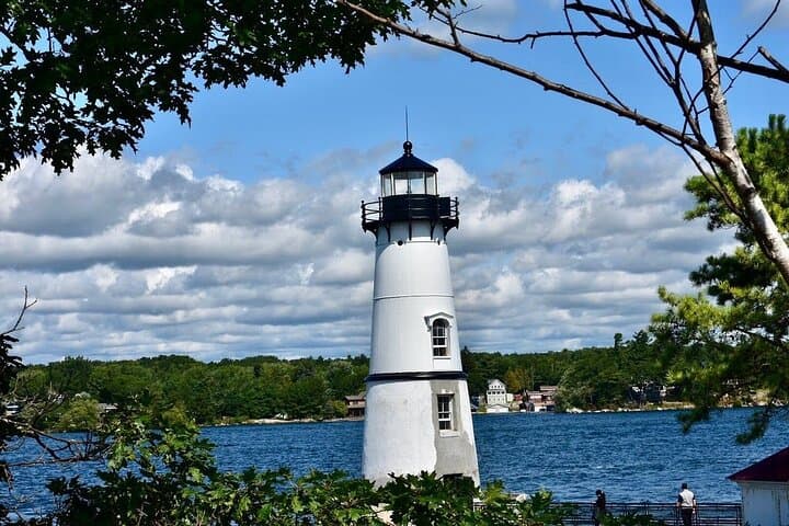 St. Lawrence 1000 Islands Cruise: Lighthouses, Boldt Castle & Millionaires' Row photo 1