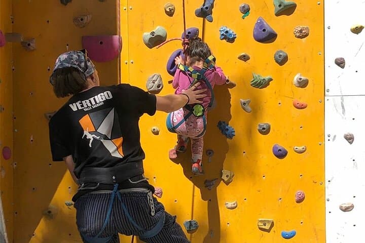 Climbing Experience in Urubamba: Introductory Rock & Bouldering in the Sacred Valley photo 2