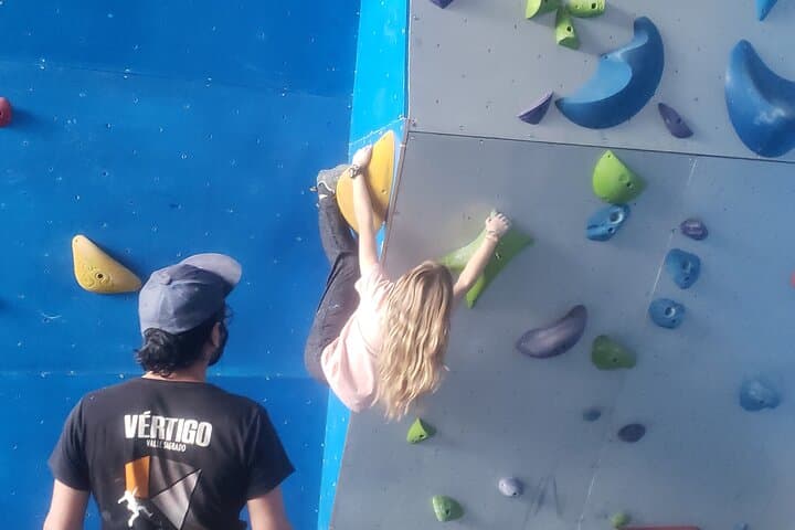 Climbing Experience in Urubamba: Introductory Rock & Bouldering in the Sacred Valley photo 3
