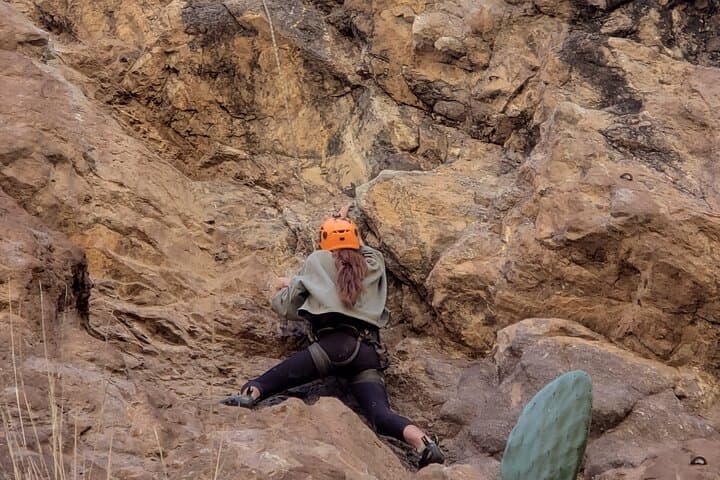 Climbing Experience in Urubamba: Introductory Rock & Bouldering in the Sacred Valley photo 4