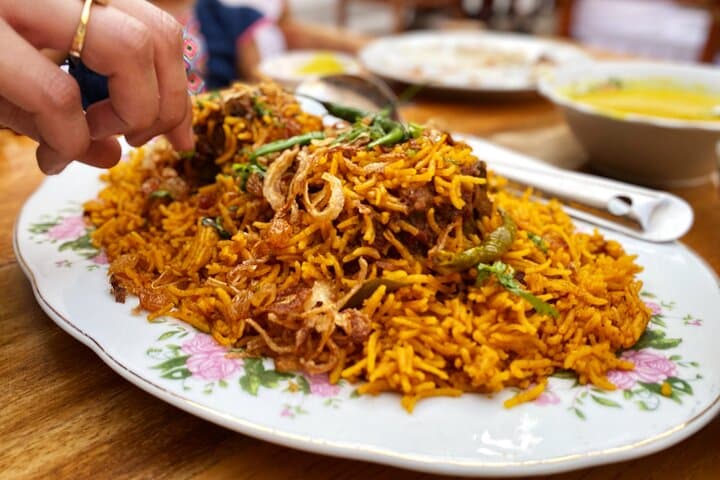 Old Dubai Souks: A 3.5-Hour Food & Culture Walking Tour of the Creek photo 4