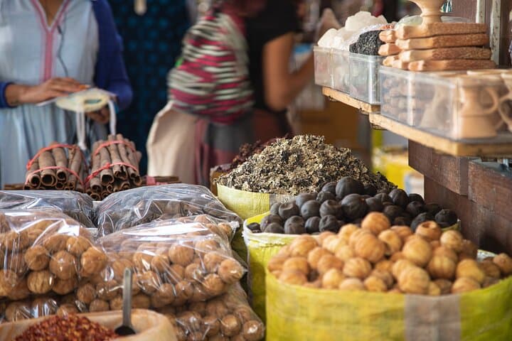 Old Dubai Souks: A 3.5-Hour Food & Culture Walking Tour of the Creek photo 2