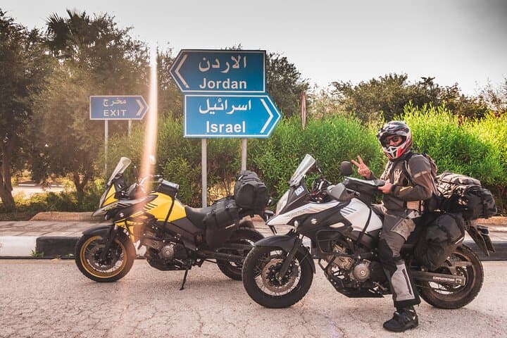 Sheikh Hussein Border Private Transfer to/from Aqaba — Door-to-Door Jordan Transit