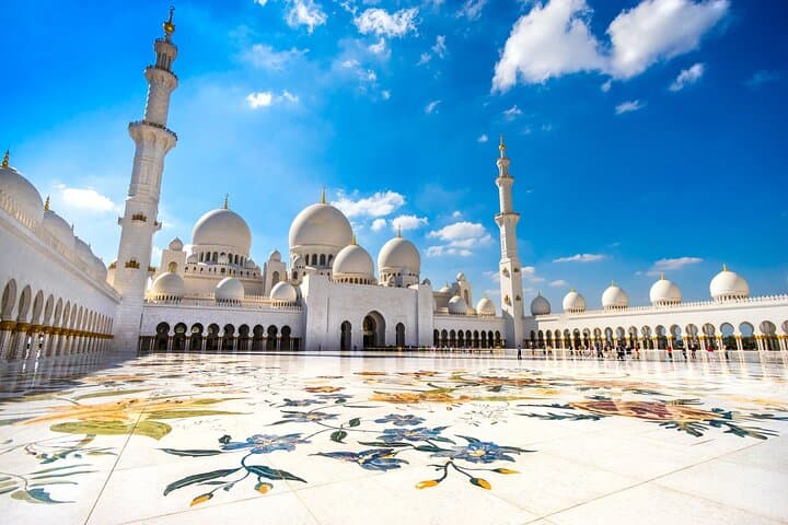 Abu Dhabi Full-Day Sightseeing from Dubai — Sheikh Zayed Mosque, Corniche & Yas Island photo 2