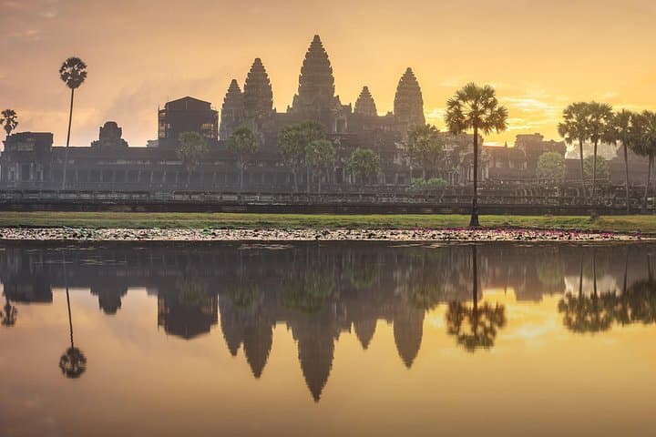 Angkor Wat Sunrise Tour: Watch the Temple Spires Light Up at Dawn photo 4