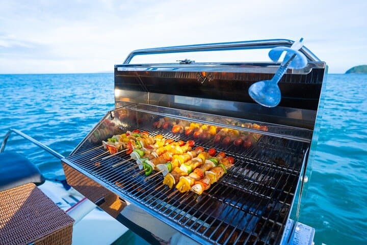 Private Boat Tour from Sao Paulo to Santos & Guaruja — Full-Day with Barbecue and Drinks photo 5
