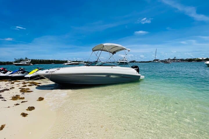 Sip Prosecco and See Fort Lauderdale: Private 90-Minute Boat Tour photo 4