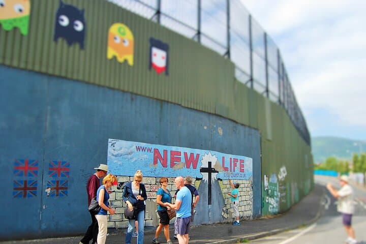 Inside Belfast's Black Cab Political Tour: 2-Hour Murals, Peace Walls & Firsthand Stories