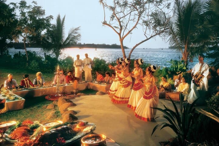 Highlights of Kerala: 13-Day Backwaters, Hill Stations & Wildlife Tour