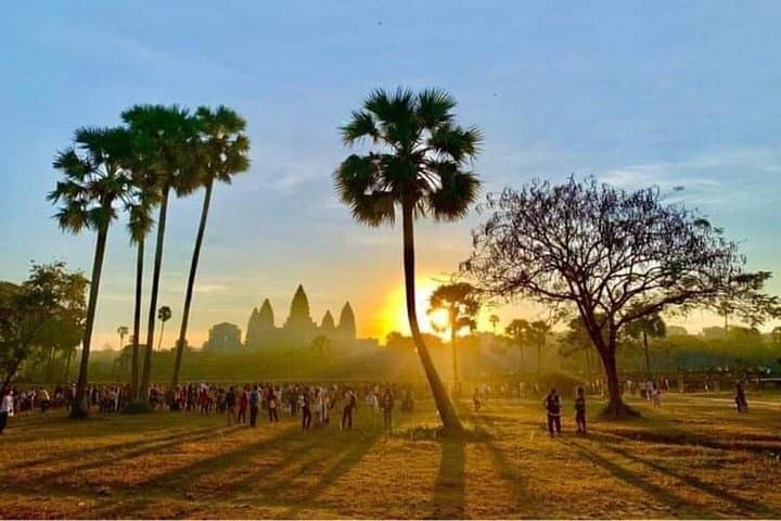 Angkor Wat Sunrise Tour: Watch the Temple Spires Light Up at Dawn photo 3
