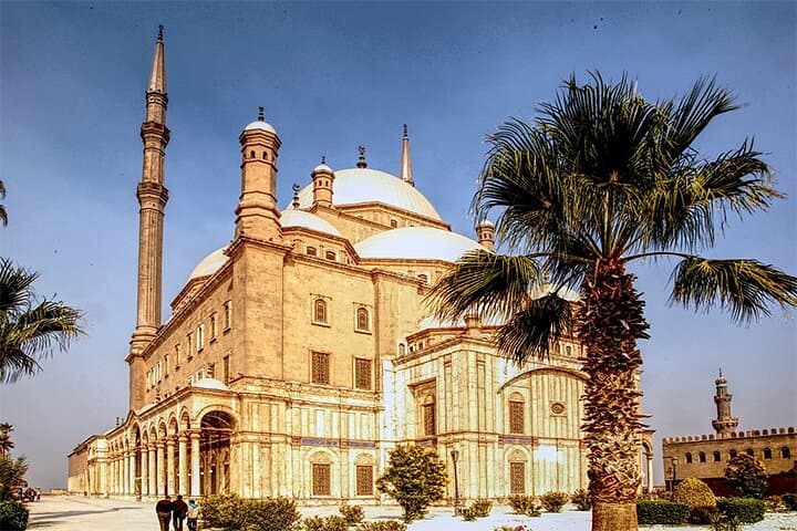 2-Day Giza & Cairo Private Tour from Alexandria — Pyramids, Sphinx & Egyptian Museum photo 5