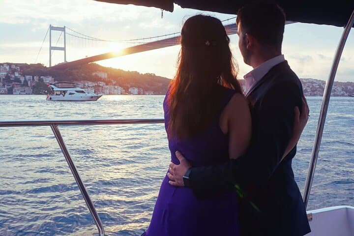 Private Yacht Bosphorus Cruise from Bebek — Sunset, Noon & Maiden's Tower Tours photo 4