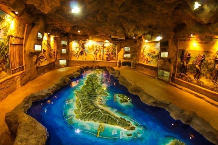 Gumbalimba Park Roatán: One-Hour Wildlife, Garden & Beach Tour photo 5