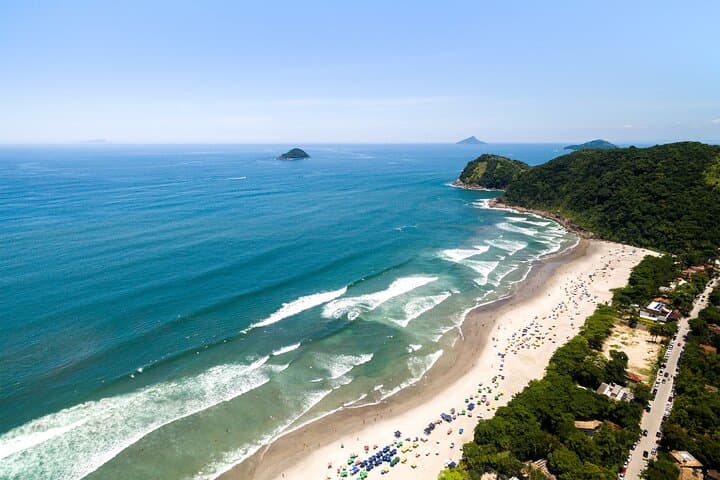 Private Helicopter Tour to Guarujá with Romantic Beachside Lunch photo 6