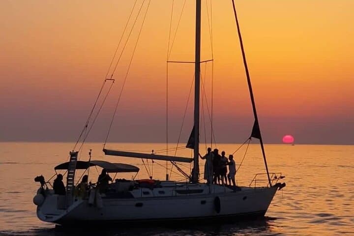 Vilamoura Sunset Sailing Cruise: Falésia Cliffs & Algarve Dusk photo 2