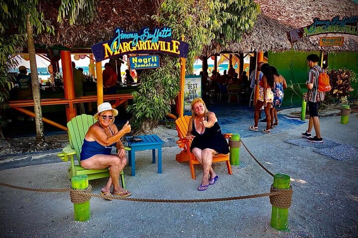Discover Negril's Seven Mile Beach and Rick's Cafe: A Jamaican Escape