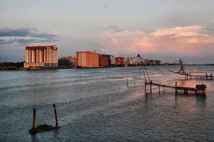 14-Day South India Tour: Kerala Backwaters, Western Ghats & Temple Cities photo 4