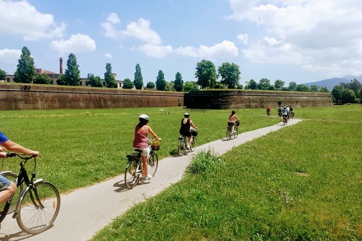 Self-Guided Bike Tour Lucca to Pisa: Cycle the Serchio to the Leaning Tower photo 1