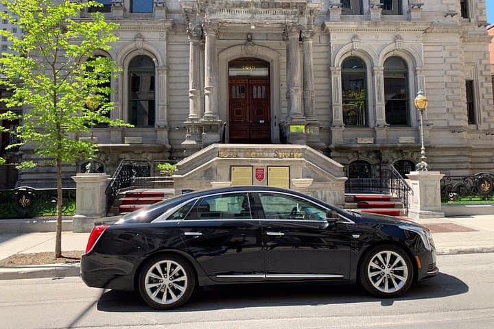 Half-Day Private Montreal City Tour: Old Montreal, Mount Royal & St. Joseph Oratory photo 1