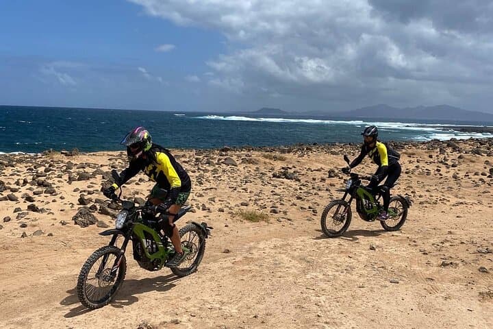 Electric E‑Bike Volcano Tour of Fuerteventura — Calderón Hondo & Coastal Sights