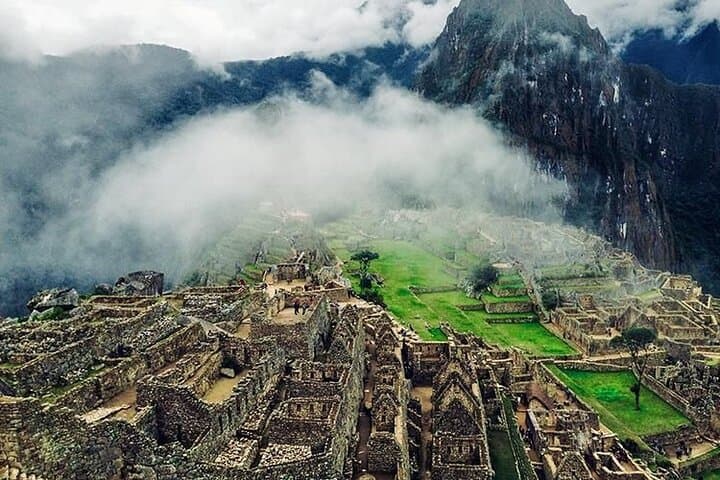 Machu Picchu Jungle Private Trek 4D/3N — Bike, Hike, Raft & Explore Machu Picchu photo 6