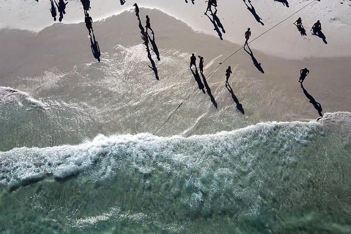 Schooner Day Trip to Arraial do Cabo — Snorkel, Farol Island & White-Sand Beaches photo 2