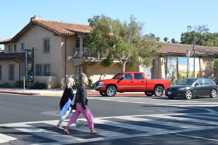 Santa Barbara Scavenger Hunt Walking Tour: Interactive State Street City Game photo 5