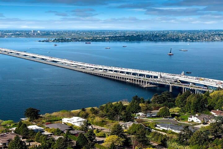 Half-Day Seattle and Suburbs Tour: Snoqualmie Falls, Alki Beach & Lake Washington photo 5