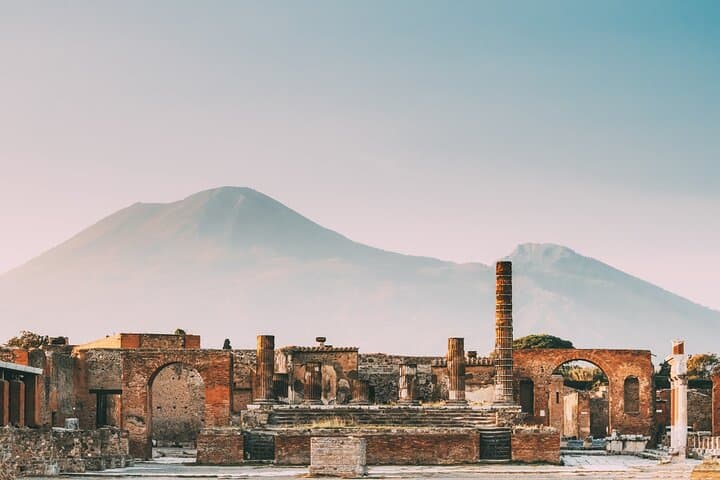 Private Guided Tour of Pompeii with an Archaeologist photo 2