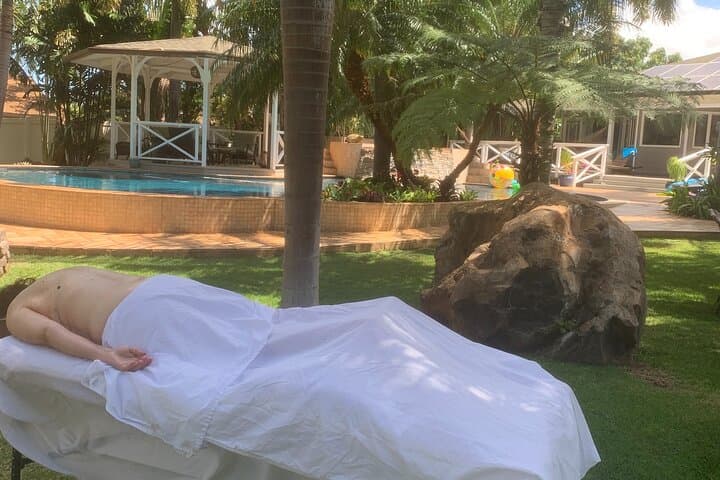 Maui Relaxation: 90-Minute Professional Massage with Organic Oils photo 5