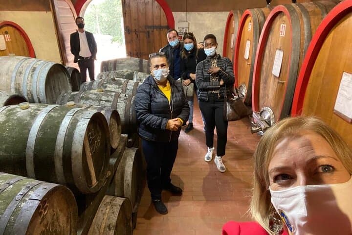Play 9 Holes and Savor Tuscan Wines: Golf and Wine in the Heart of Florence photo 2