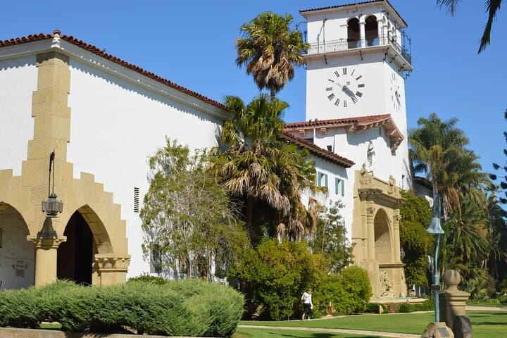 Santa Barbara Scavenger Hunt Walking Tour: Interactive State Street City Game photo 2