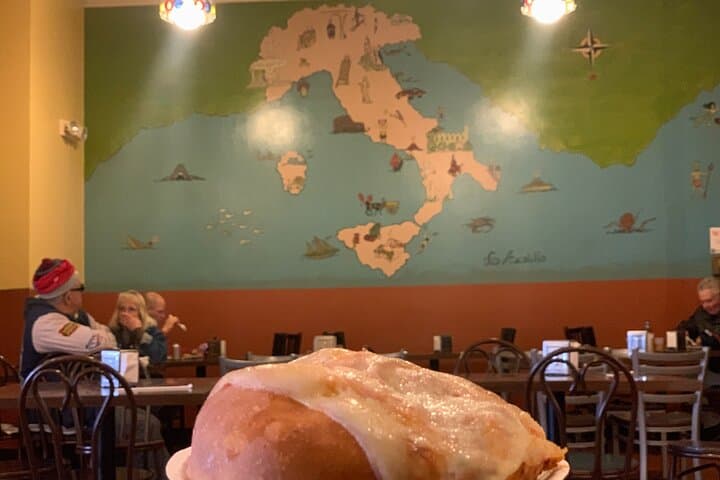North End Pizza, Cannoli & Picnic: Self-Guided Food Walking Tour in Boston