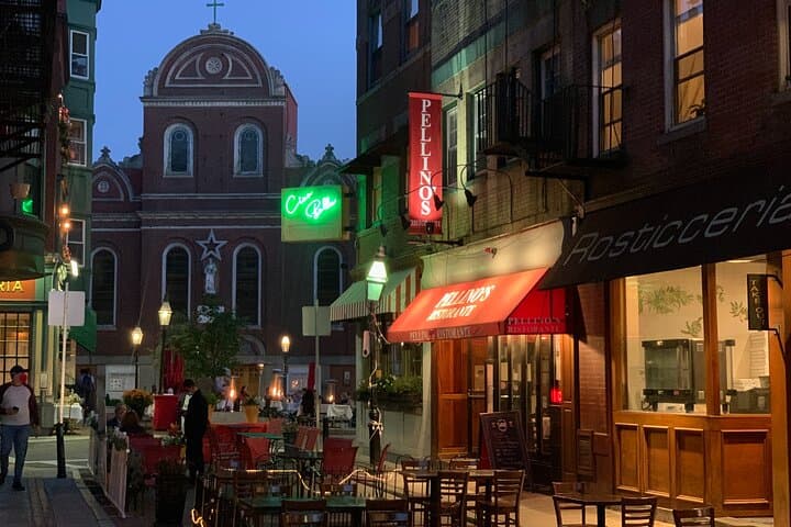 North End Pizza, Cannoli & Picnic: Self-Guided Food Walking Tour in Boston photo 3