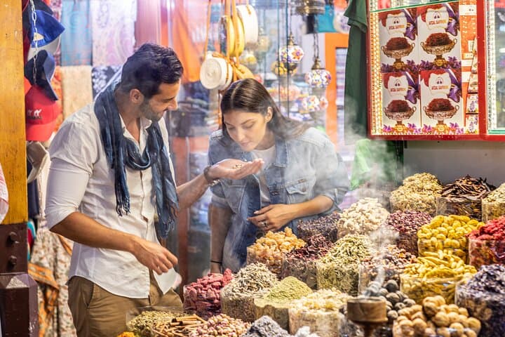 Dubai Traditional Shopping Tour: Private Souk, Gold & Spice Experience photo 4