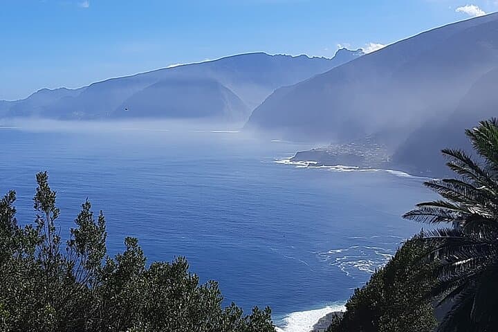 Northeast Madeira Island Tour: Pico do Arieiro, Santana & Porto Moniz photo 5