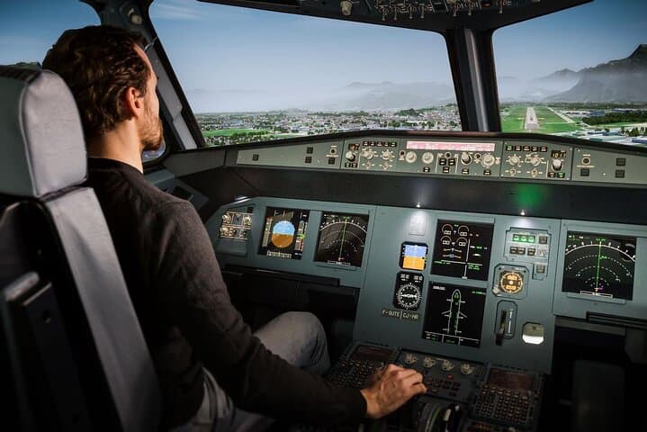 Take the Controls: Private Airbus A320 Flight Simulator in Paris