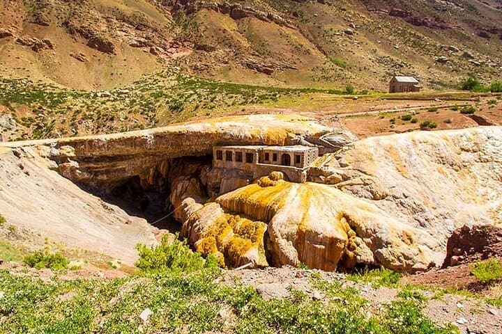 Aconcagua Full-Day Experience: Horcones Valley Hike and Puente del Inca photo 6