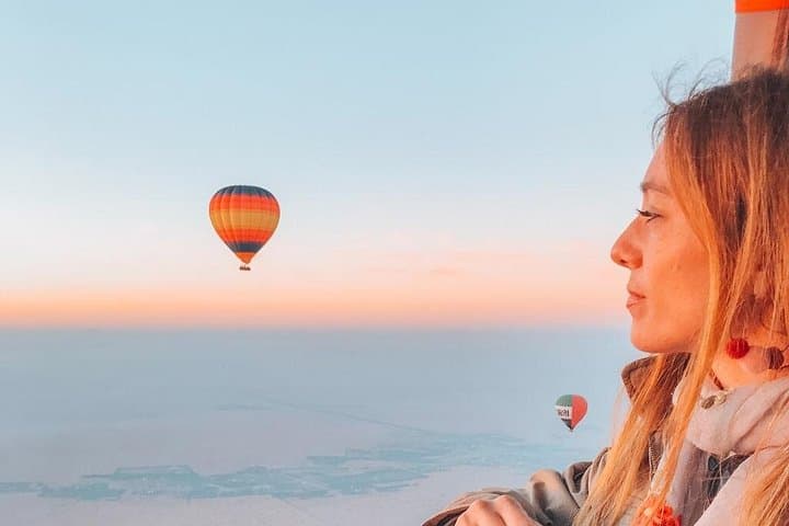 Sunrise Hot Air Balloon Over Dubai Desert Conservation Reserve photo 2