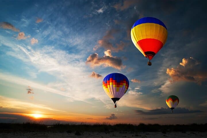Sunrise Hot Air Balloon Flight Over Dubai Desert photo 6