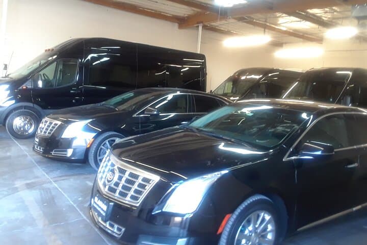 Phoenix Sky Harbor Private Sedan Transfer — PHX Round-Trip Sedan Transportation photo 5
