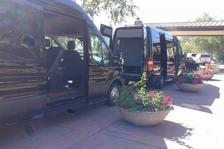 Phoenix Sky Harbor Private Sedan Transfer — PHX Round-Trip Sedan Transportation photo 6