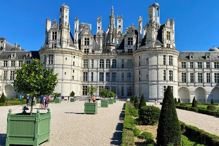 Loire Valley Castles Day Trip: Chambord, Chenonceau & Clos Lucé from Paris photo 2