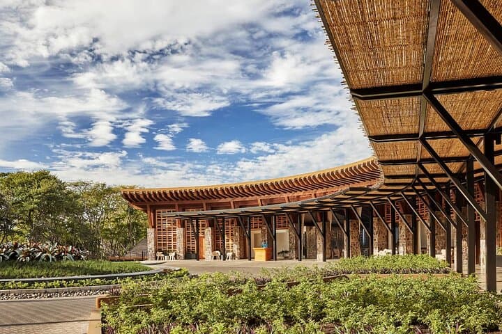 Private Round-Trip Shuttle: Liberia Airport to Four Seasons Papagayo photo 4