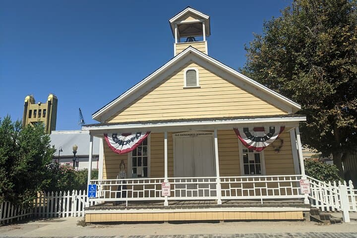 Old Sacramento Scavenger Hunt: Interactive Walking Game Through Historic Riverfront