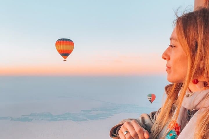 Sunrise Hot-Air Balloon Ride Over Dubai Desert with Falcon Show photo 4