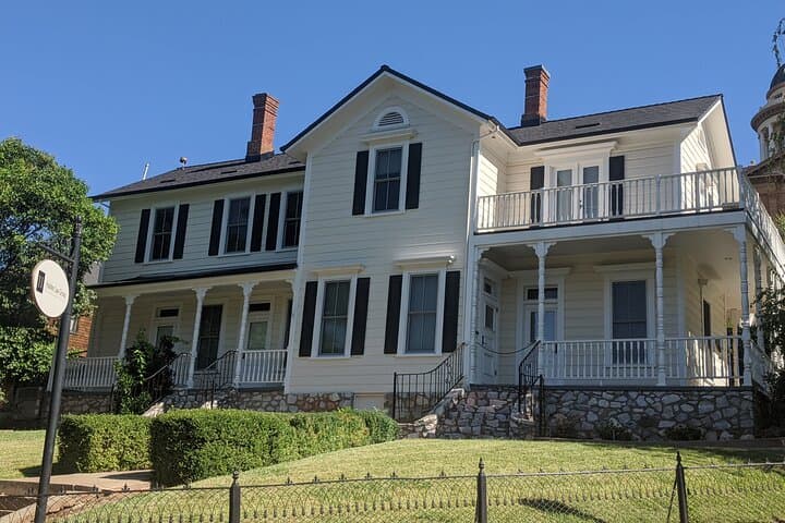 Self-Guided Old Town Auburn Scavenger Hunt: Smartphone Walking Tour of Historic Auburn photo 5