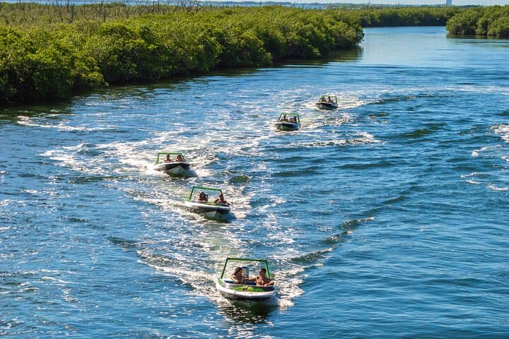 Drive-Your-Own Boat Through Cancún’s Nichupté Lagoon to Playa Conchitas photo 4