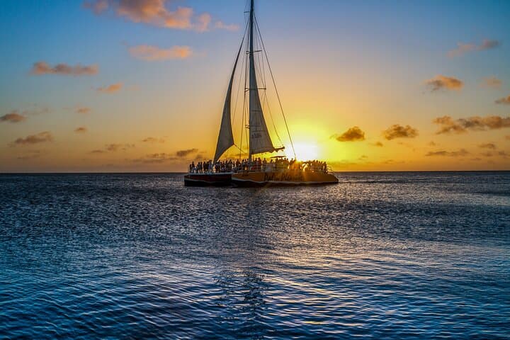 Aruba Sunset Sail with Open Bar: Evening Catamaran Cruise from Palm Beach photo 5