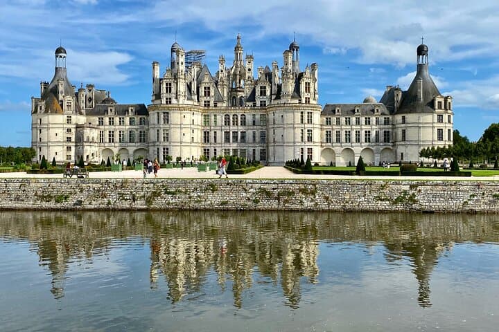 Loire Valley Castles Day Trip: Chambord, Chenonceau & Clos Lucé from Paris